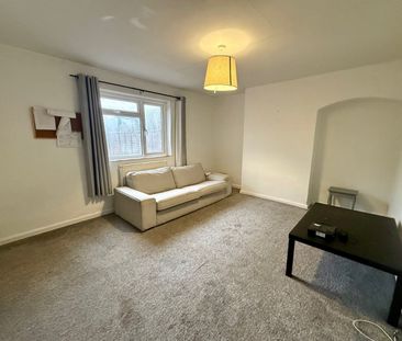 4 bedroom semi-detached house to rent - Photo 1