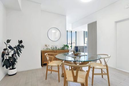 Two Bedroom Apartment In Convenient Location! - Photo 3