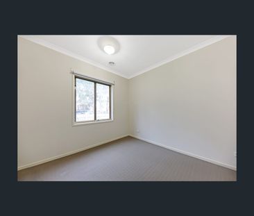 92 St Arnaud Road, Eynesbury, Vic 3338 - Photo 4