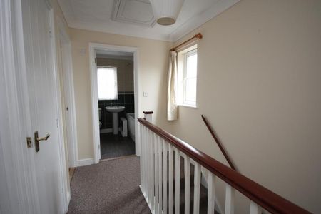 3 Bedroom House to let - Photo 2