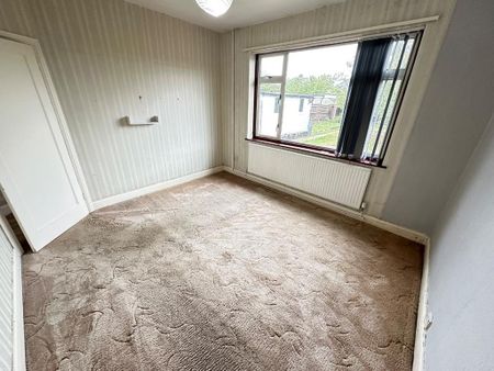 3 bedroom detached bungalow to rent - Photo 2