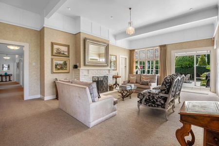 REMUERA - 4 Bedrooms Big House - Photo 3