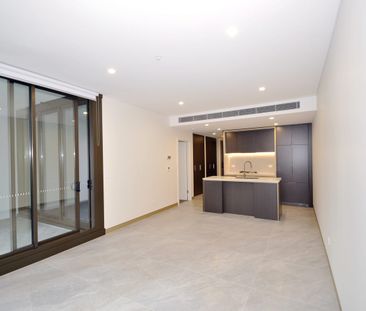 Stylish Apartment in a Prime St Leonards Location - Photo 2