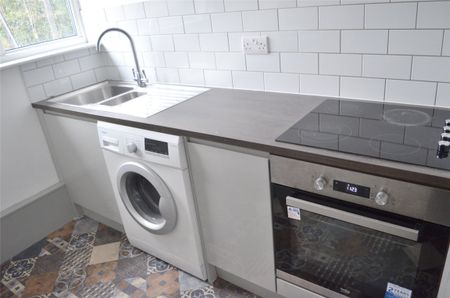 Godstone Mount, Downs Court Road, Purley, Surrey, CR8 - Photo 4