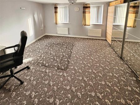 5 bedroom semi-detached house to rent - Photo 3