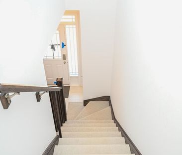 Detached Home For Lease | X8127358 - Photo 3