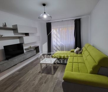 Apartament renovat cu 3 camere,2 bai,Aradului - Fotografie 1
