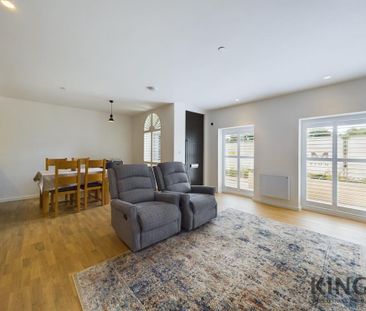 2 bedroom maisonette to rent - Photo 4