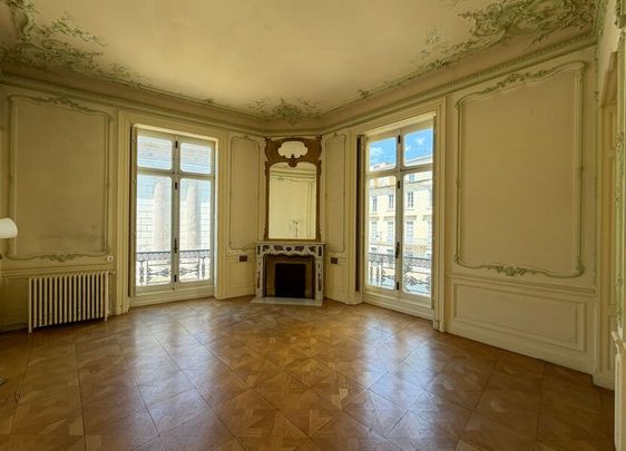 Appartement à louer 5 pièces • 221,35 m 2 Nîmes - Photo 1