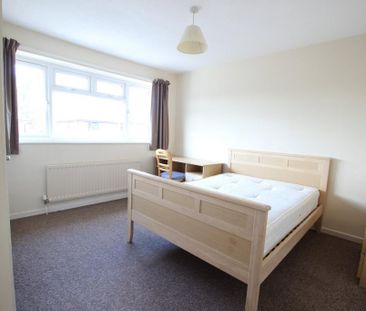 5 bedroom semi-detached house to rent - Photo 6