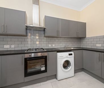 2 Bed Flat, Oakfield Road, CR0 - Photo 4