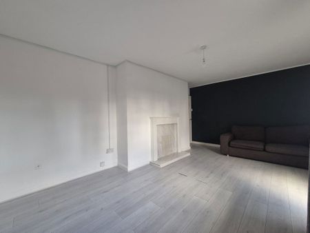 Islington, Halesowen, Halesowen, B63 - Photo 4