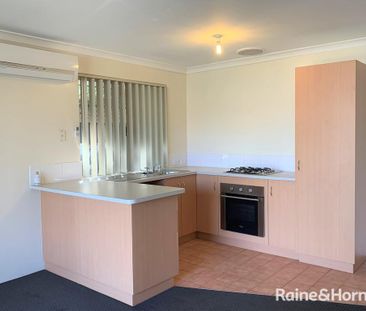 4 BED, 2 BATH FAMILY HOME! - Photo 2