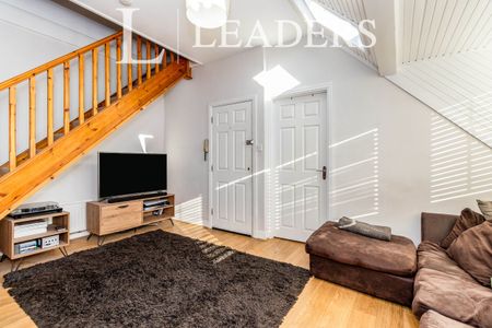 1 bedroom room to rent Ashdown Road, Epsom - Photo 3