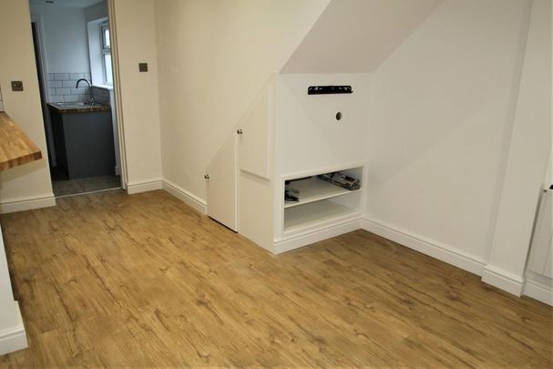 1 bedroom ground floor flat to rent - Photo 1