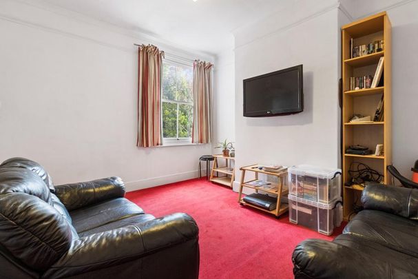 4 bedroom semi-detached house to rent - Photo 1