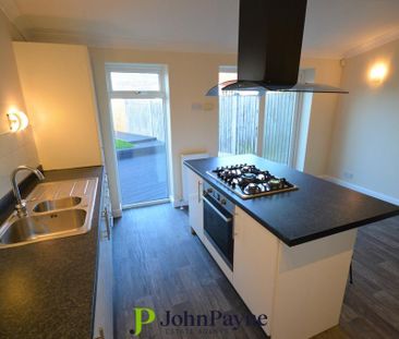 3 bedroom terraced house to rent - Photo 6