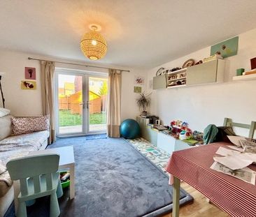 Drooper Drive, Stratford-upon-Avon, CV37 - Photo 2