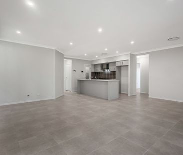 Family Friendly Living! - Photo 1