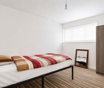 3 bedroom terraced house to rent - Photo 3