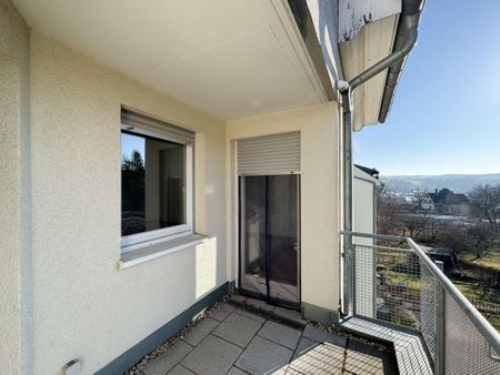 toll geschnittene 2-Raum-Wohnung mit großem Sonnenbalkon - Photo 4
