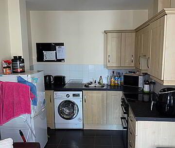 14 Fitzroy Avenue, Belfast, BT7 1HW - Photo 5