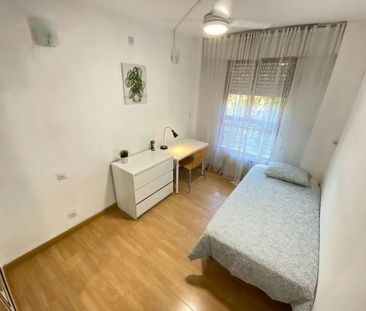 Calle del Cabo Machichaco, Madrid, Community of Madrid 28053 - Photo 5