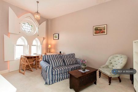 1 bedroom flat to rent - Photo 2