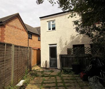 2 bedroom end of terrace house to rent - Photo 6