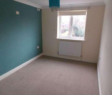 University Court, Grantham, NG31 - Photo 4