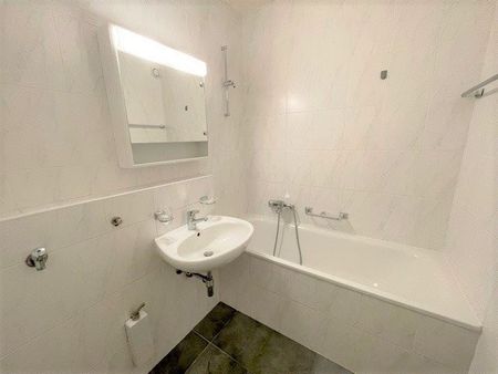 Proche aéroport et organisations internationales - Photo 5