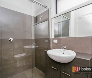 Snap Me Up Before I'm Gone! - Photo 6