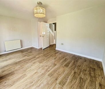 2 bedroom end of terrace house to rent - Photo 2