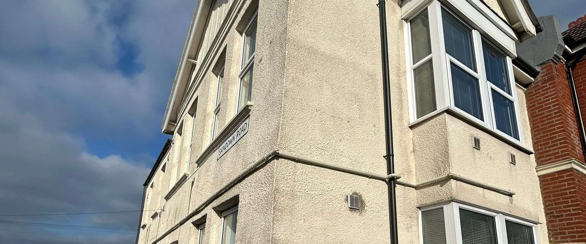 Elm Grove Room 4 - Photo 1