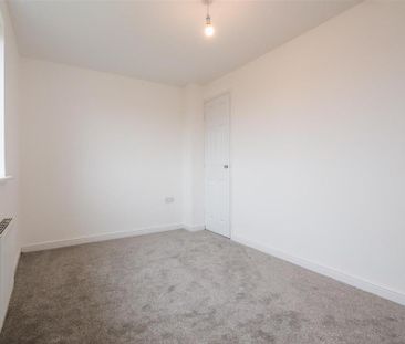 2 bedroom semi-detached house to rent - Photo 3