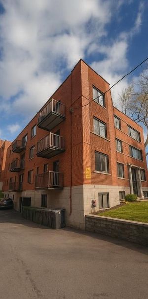 3 1/2 (1 bdrm) Hampstead area - Photo 1