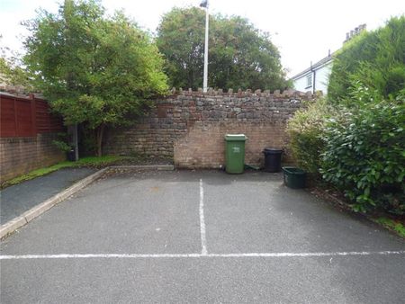 2 bedroom Flat To Let - Photo 4