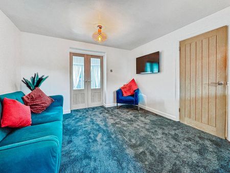 2 bedroom semi-detached house to rent - Photo 3