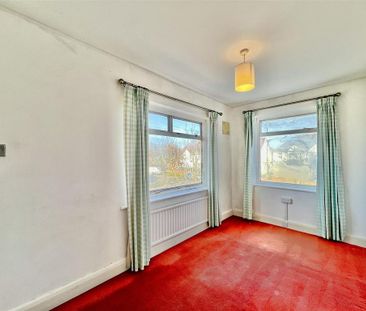 4 bedroom semi-detached house to rent - Photo 5