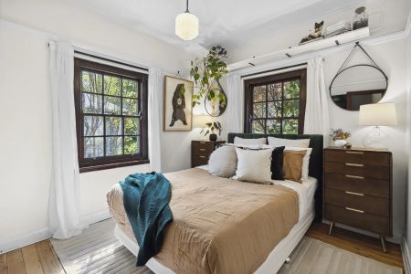 Charming Character-Filled Garden Home - Photo 5