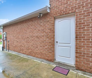 For Lease - 93 Tall Grass Trail, Vaughan, Ontario - Photo 3