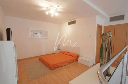 Estudio de alquiler en Avenida de las Jacarandas, 2, El Castell - Photo 4