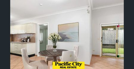 Beautiful Freestanding Townhouse Offering Space, Comfort & Convenience - Photo 3