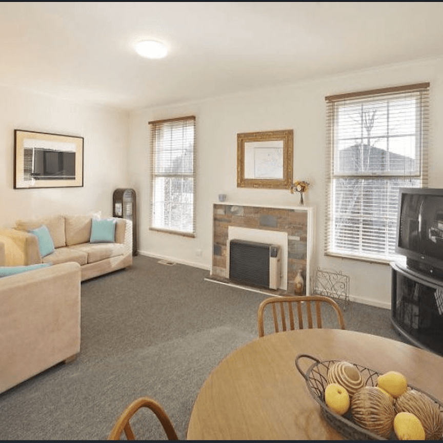 Easy Living in Leafy Glen Iris - Photo 1