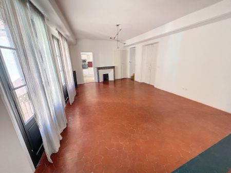 Location Appartement 4 pièces 145m² PERPIGNAN 66000 - Photo 2