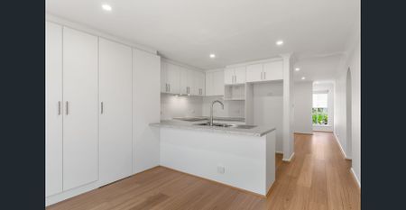 Contemporary Comfort in a Quiet Highbury Group - Photo 2