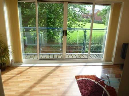 4 Bed Terraced House, Sadler Court, M15 - Photo 3