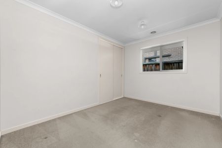 Modern 4-Bedroom Family Home with Space and Style - Photo 5