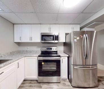 For Lease - 3273 Huxley Drive, Mississauga, Ontario - Photo 2