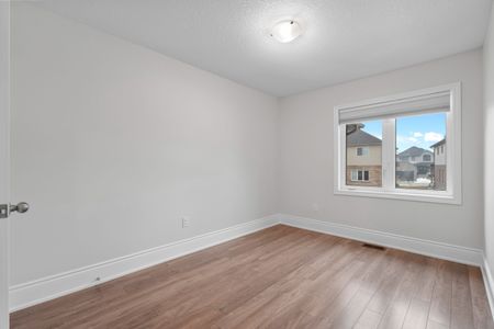 For Lease - 35 Sunset Way, Thorold, Ontario - Photo 4